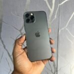 iPhone 12 Pro Max 256Gb Prata (Seminovo) - Imagem 2