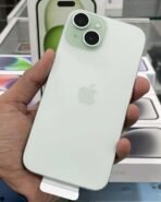 iPhone 15 128Gb Verde (Seminovo) - Imagem 2